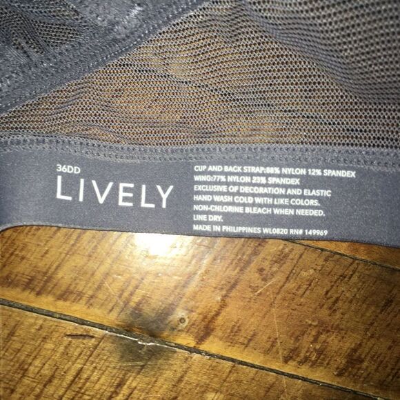 Lively palm leaf shimmery gray 36DD full coverage bra - Picture 3 of 3